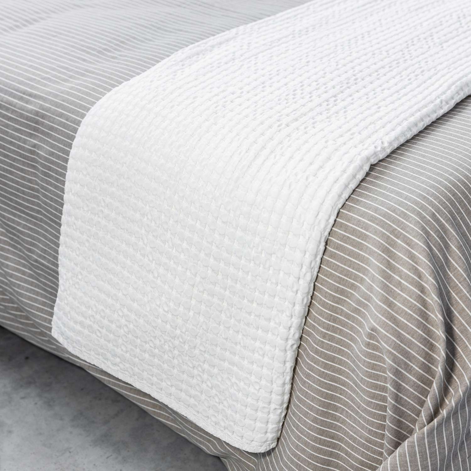 Immagine principale di Copriletto Matrimoniale Taira Nido d'ape No Stiro in 100% Cotone | Pietro Zanetti Home