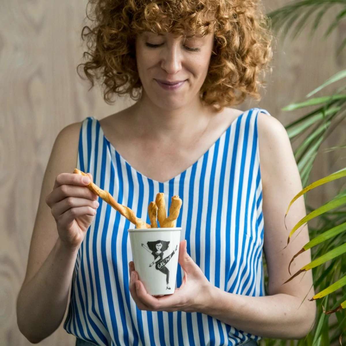 Immagine del prodotto Tazza Bicchiere Girl Power in Porcellana ø8xh9,5 cm | Helen B.