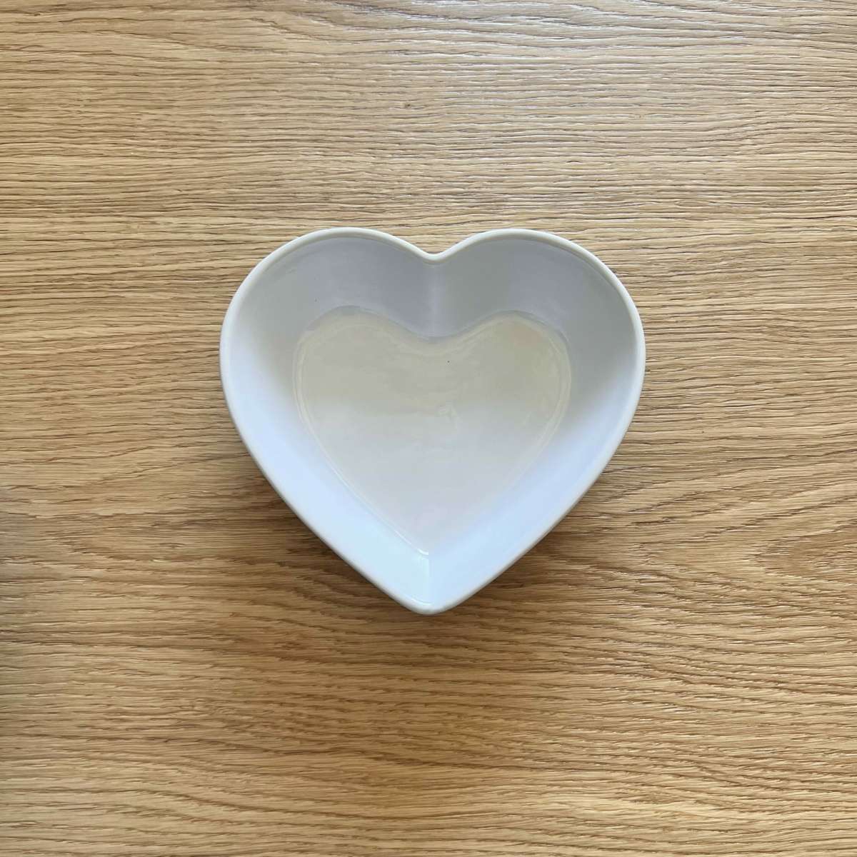 Immagine del prodotto Piatti Sfusi a forma di Cuore in Ceramica Bianca | Nuvole di Stoffa