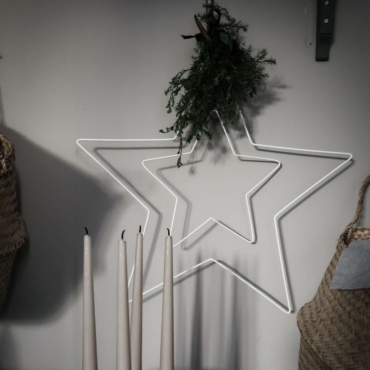 Immagine del prodotto Stella decorativa sospesa in Metallo laccato bianco (3 misure) | Storefactory