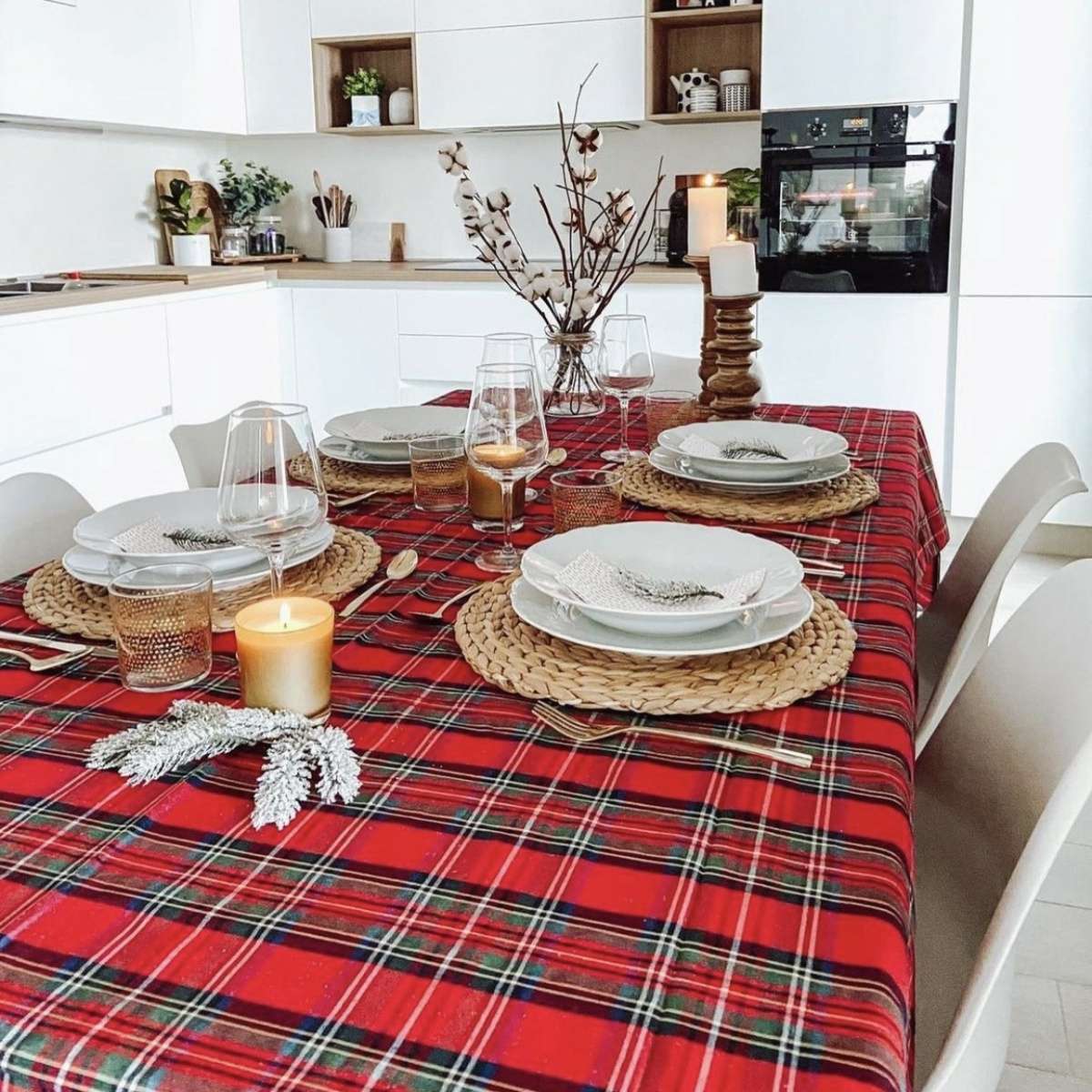 Immagine del prodotto Tovaglia Rettangolare Tartan Scozzese Rosso con Lurex Oro | Pietro Zanetti Home