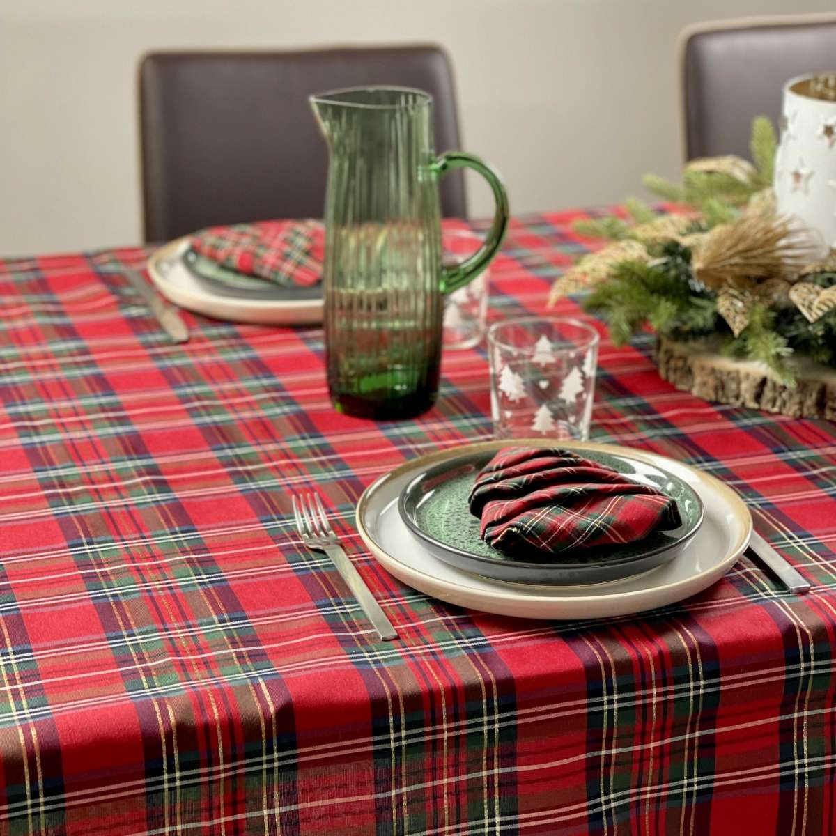 Immagine del prodotto Tovaglia Rettangolare Tartan Scozzese Rosso con Lurex Oro | Pietro Zanetti Home