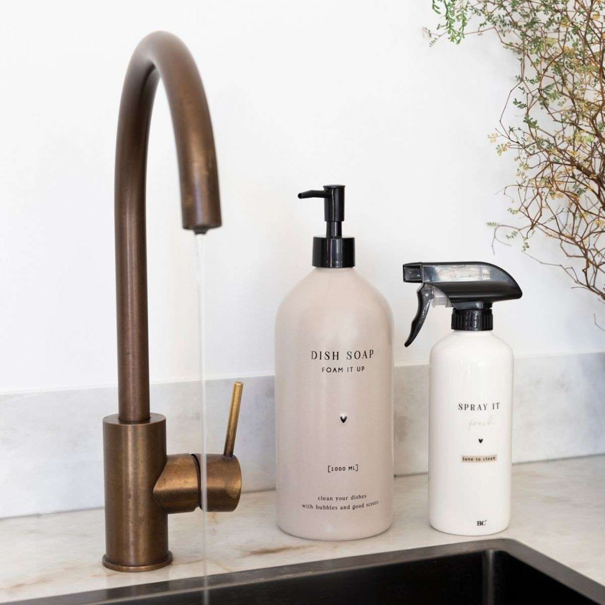 Immagine principale di Dispenser Detersivo Piatti in Ceramica Opaca Beige 1000 ml | Bastion Collections