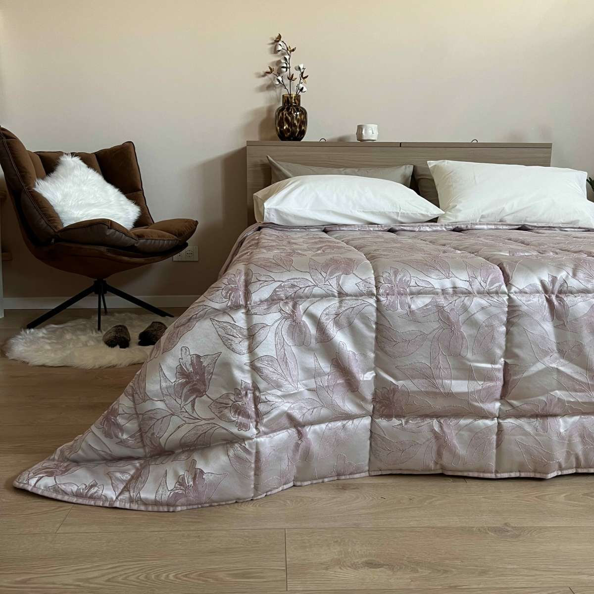 Immagine variante Rosa - Trapunta Invernale Matrimoniale Jacquard Grandiflora in Microfibra (2 colori) | Laura Biagiotti