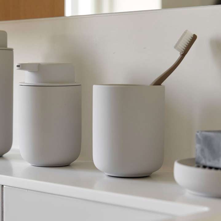 Immagine principale di Porta Spazzolino Ume Soft Grey | Zone Denmark