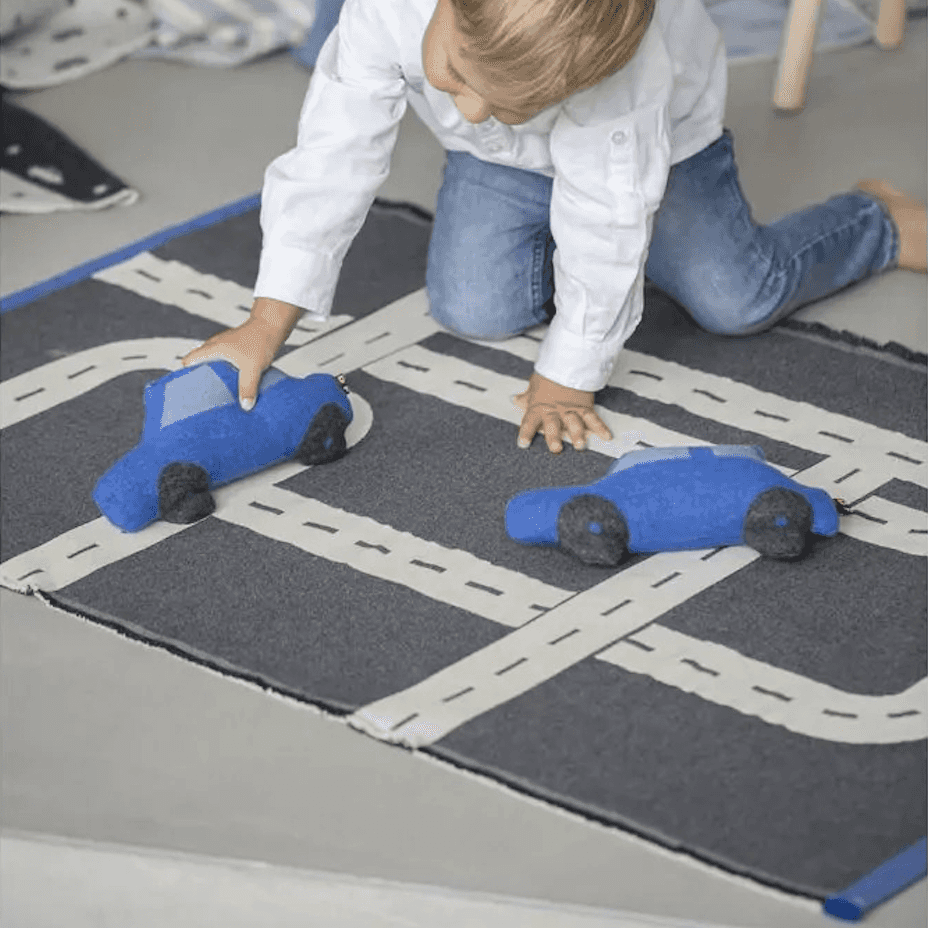 Immagine principale di Tappeto per Bambini Pista Macchinine in Cotone Riciclato 70x120 cm | David Fussenegger