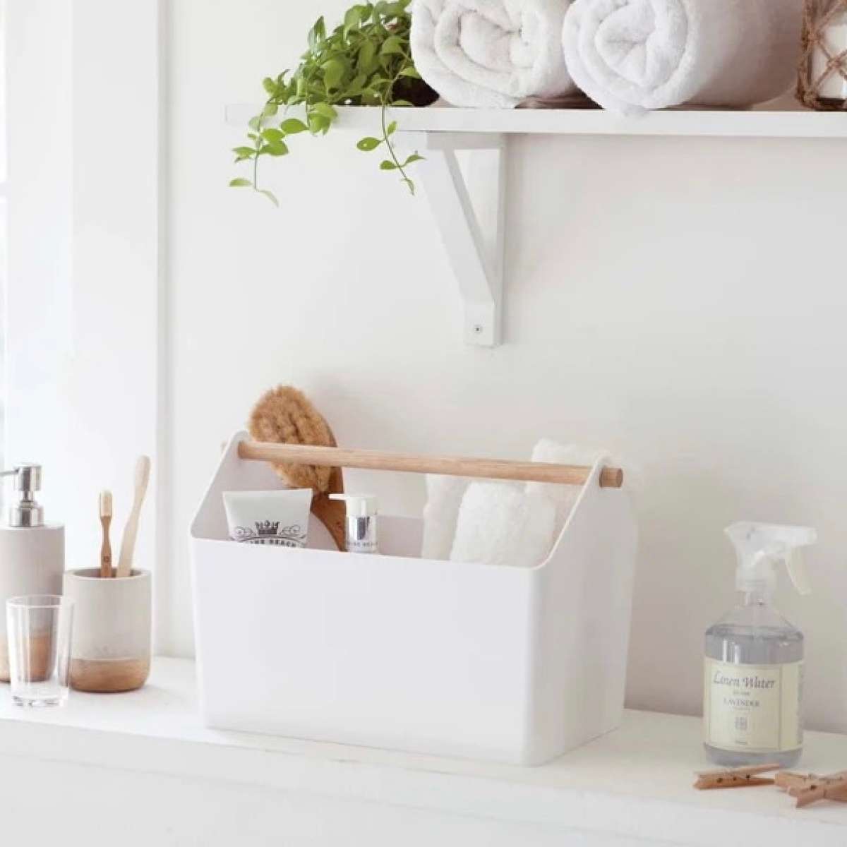 Immagine del prodotto Box Portaoggetti Bianco con Manico in Legno | Yamazaki