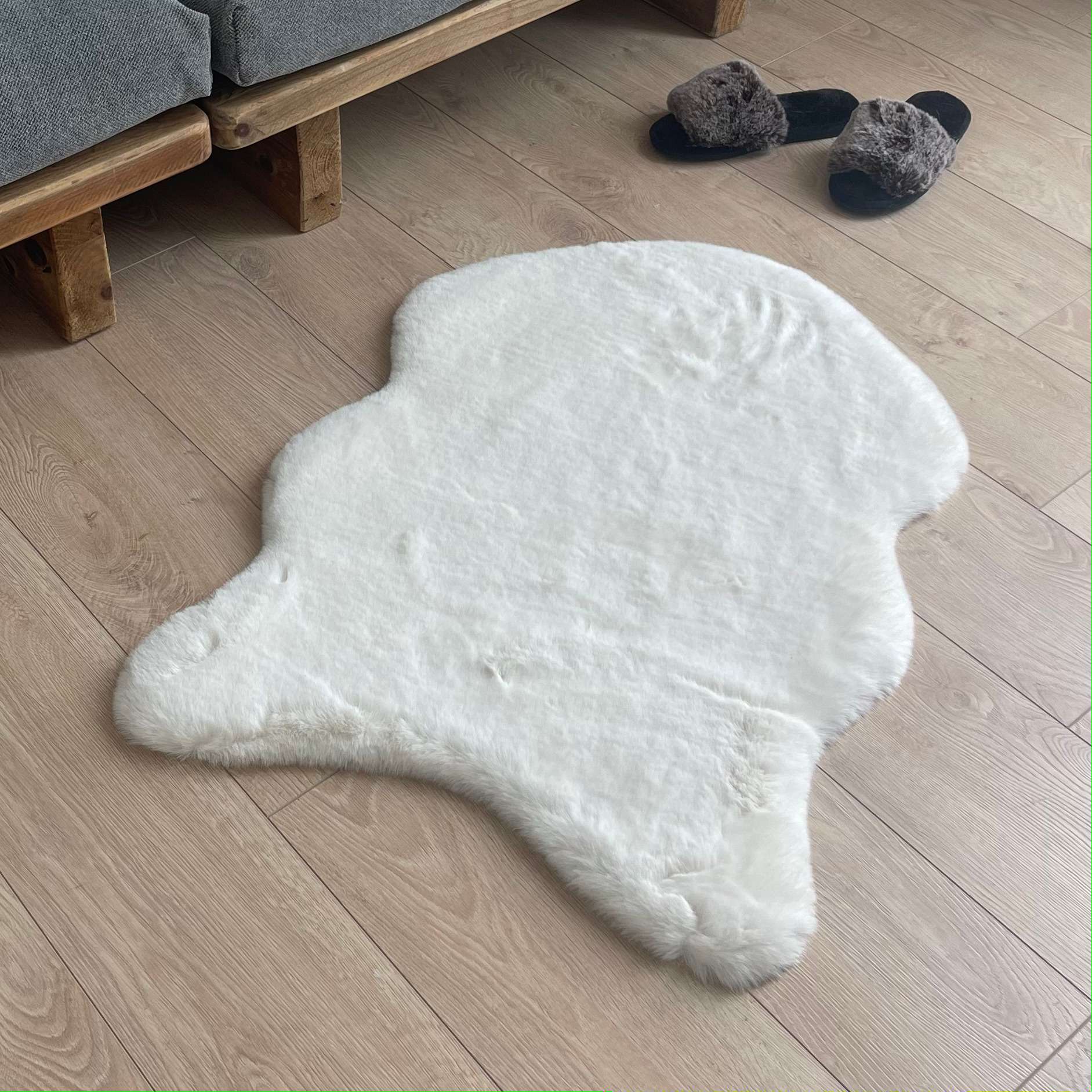 Immagine principale di Tappeto Rabbit sagomato a pelo corto cm PICCOLO 55x80 cm (3 colori) | Pietro Zanetti Home