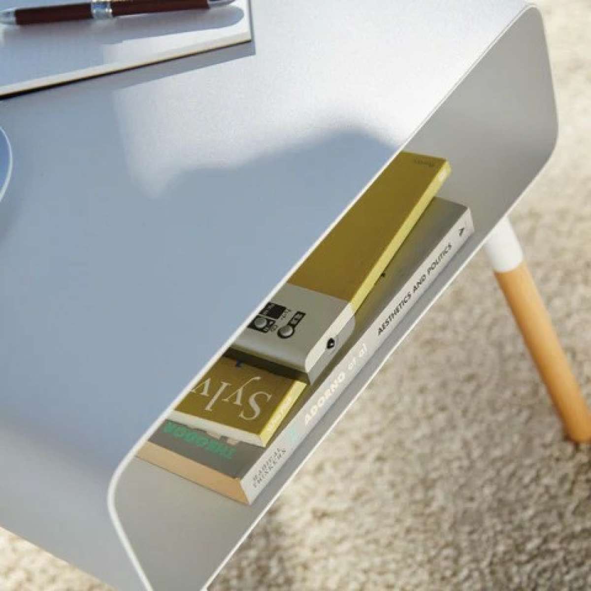 Immagine del prodotto Tavolino Basso in Metallo Bianco | Yamazaki