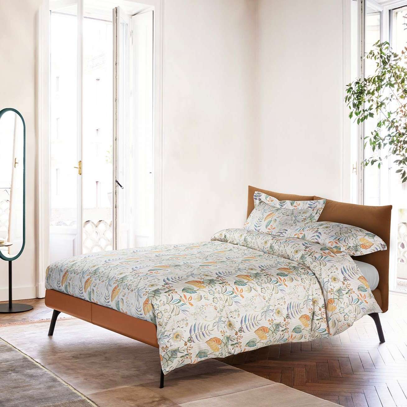 Immagine principale di Completo Copripiumino Matrimoniale Antoniette in Raso di puro Cotone | Cavalieri Spa