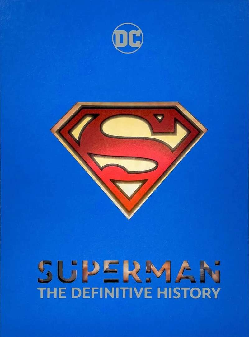Immagine principale di SUPERMAN - THE DEFINITIVE HISTORY  - Libro Decorativo | New Mags