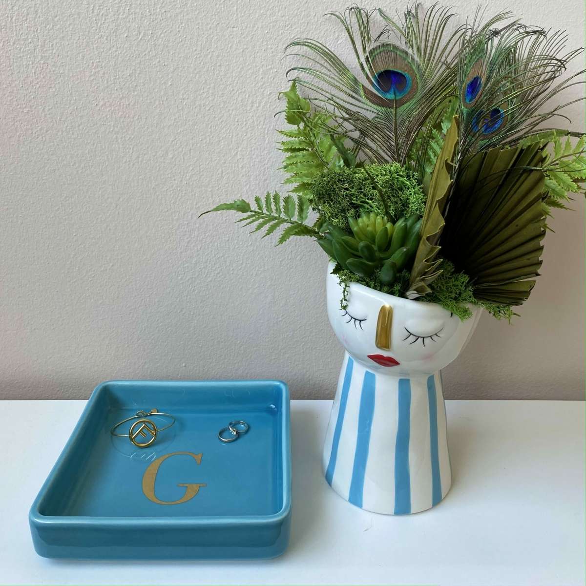 Immagine variante G - Svuotatasche Iniziale Oro (A-Z) in Ceramica Turchese 17x17 cm | Fiorditerra