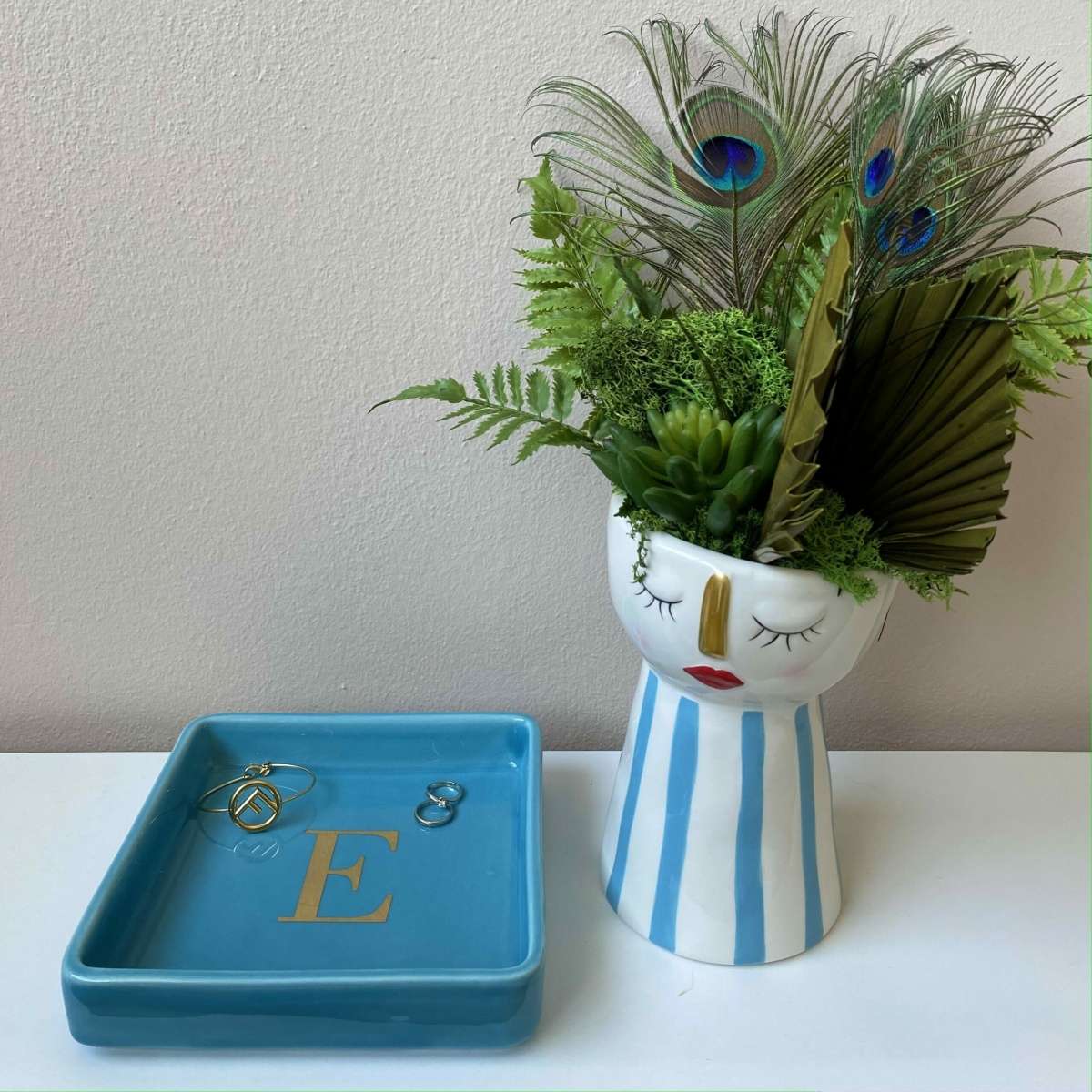 Immagine variante E - Svuotatasche Iniziale Oro (A-Z) in Ceramica Turchese 17x17 cm | Fiorditerra