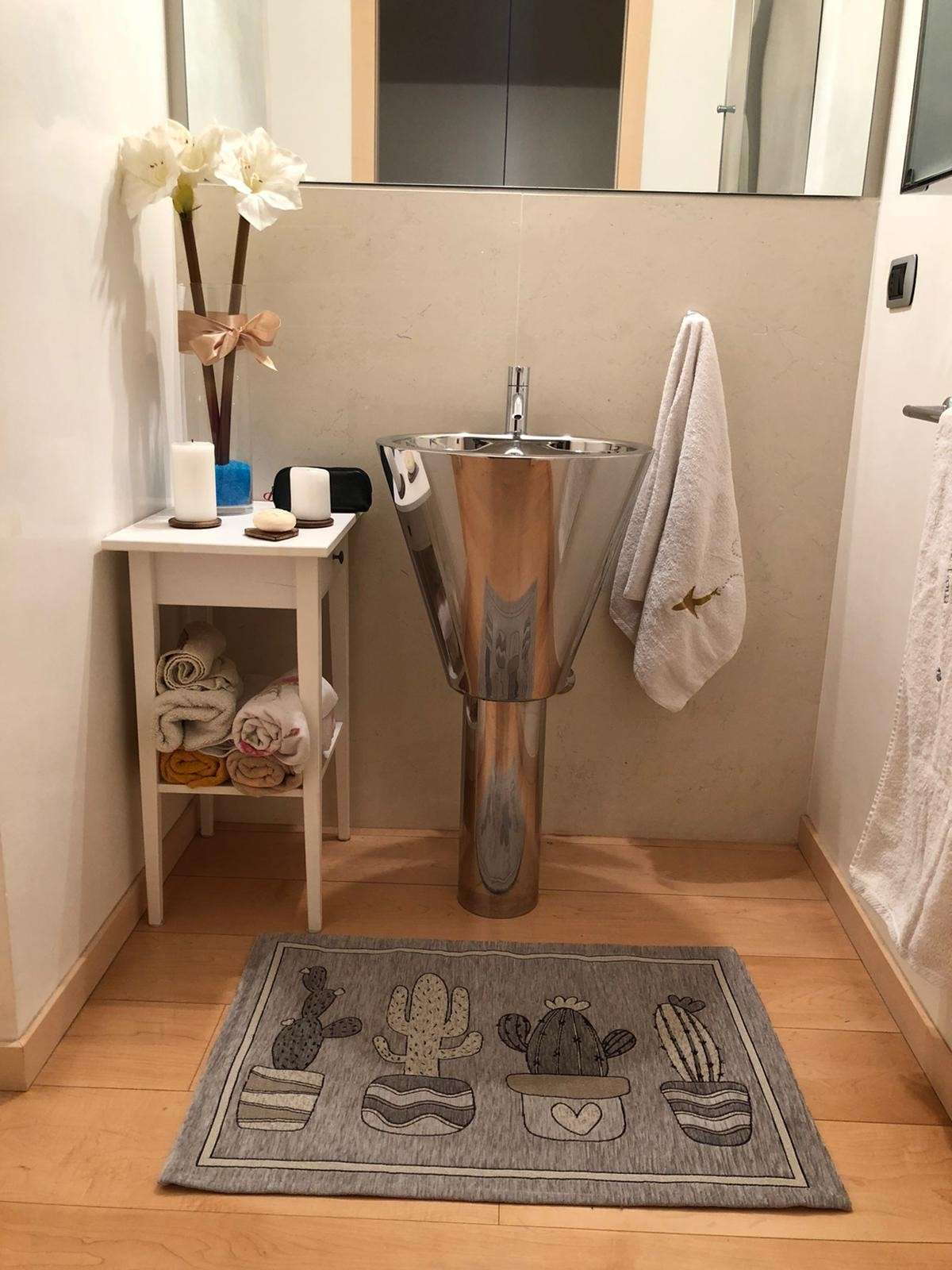 Immagine principale di Tappeto Cucina Cactus Grigio Antiscivolo e Lavabile in Lavatrice | Pietro Zanetti Home