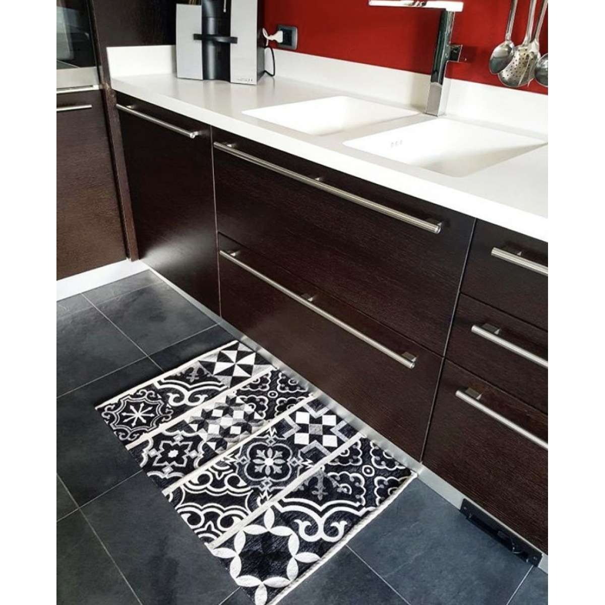 Immagine variante 57x140 cm - Tappeto Cucina Cementine Nero Antiscivolo e Lavabile in Lavatrice | Pietro Zanetti Home