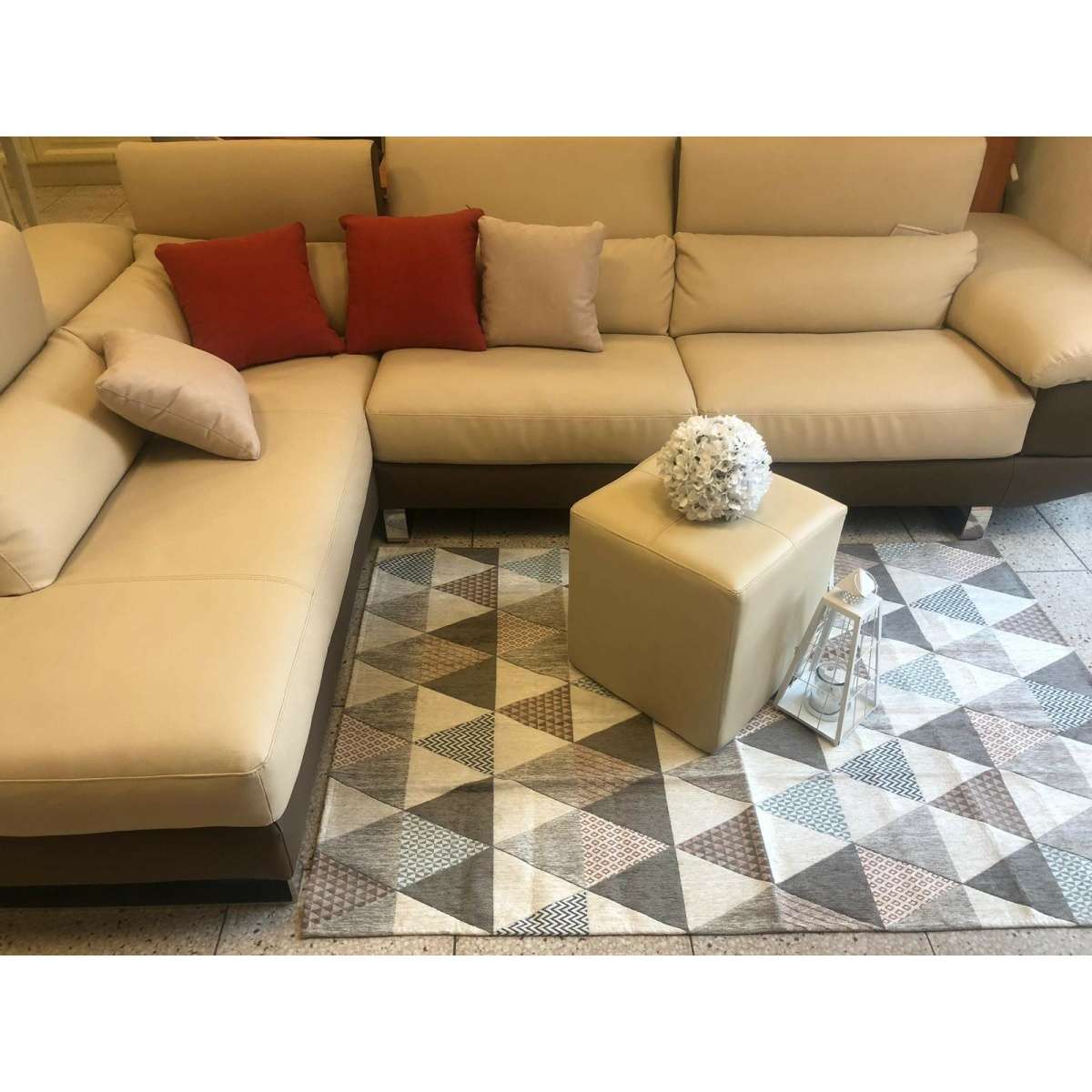 Immagine variante 140x200 cm - Tappeto Triangoli Grigio Caldo Antiscivolo e Lavabile in Lavatrice | Pietro Zanetti Home
