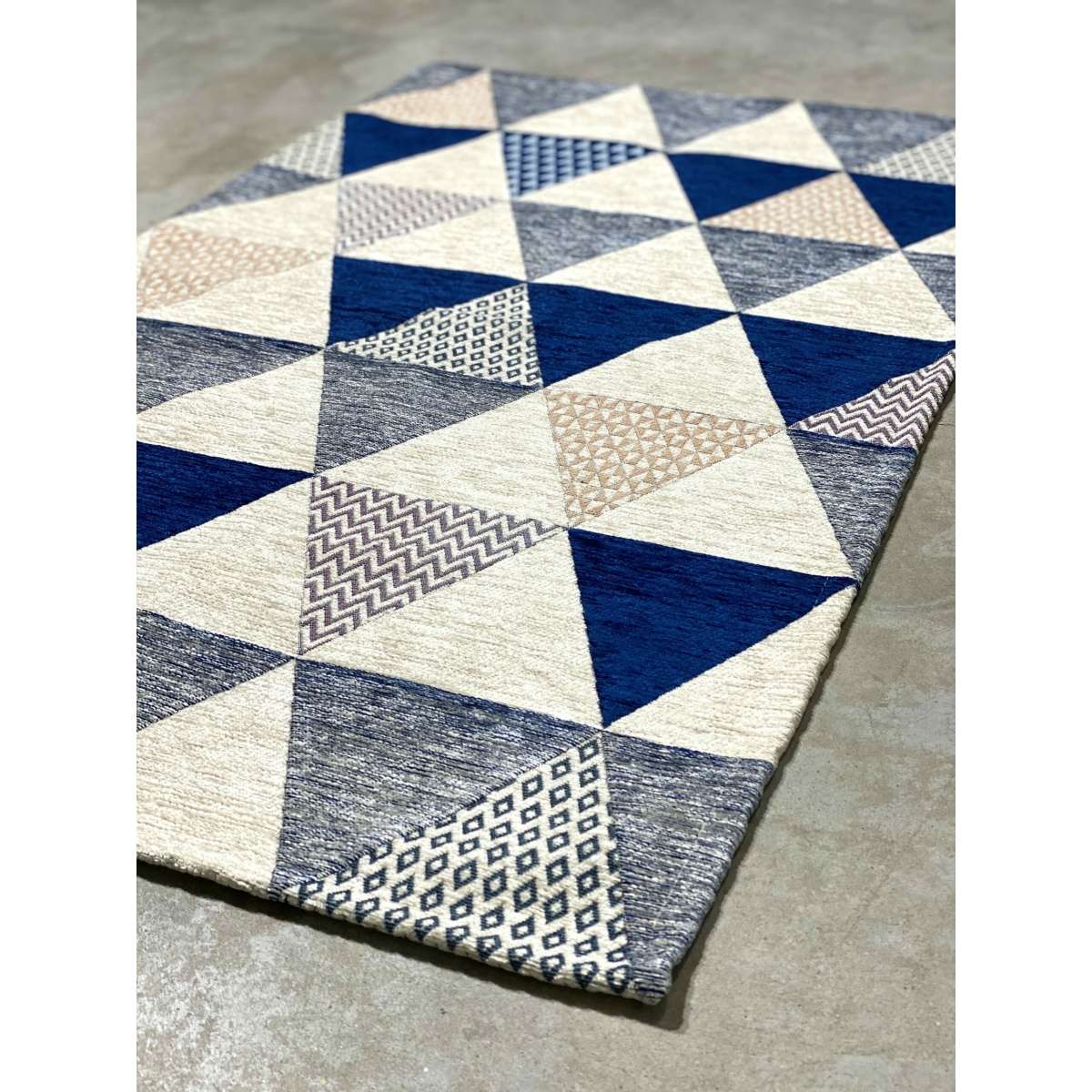 Immagine variante 115x175 cm - Tappeto Triangoli Bluette Antiscivolo e Lavabile in Lavatrice | Pietro Zanetti Home