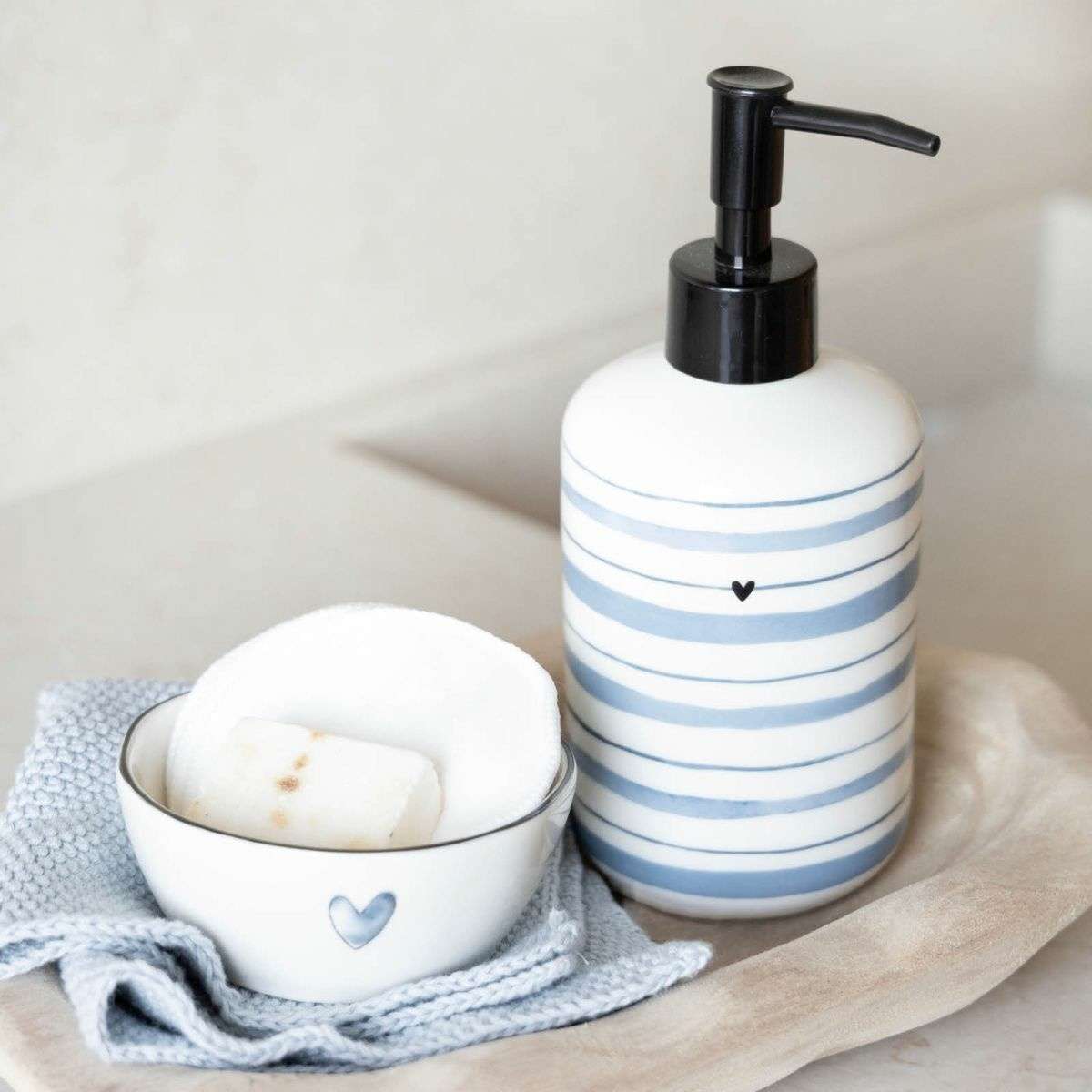 Immagine del prodotto Dispenser Sapone in Ceramica Stripes Blue | Bastion Collections