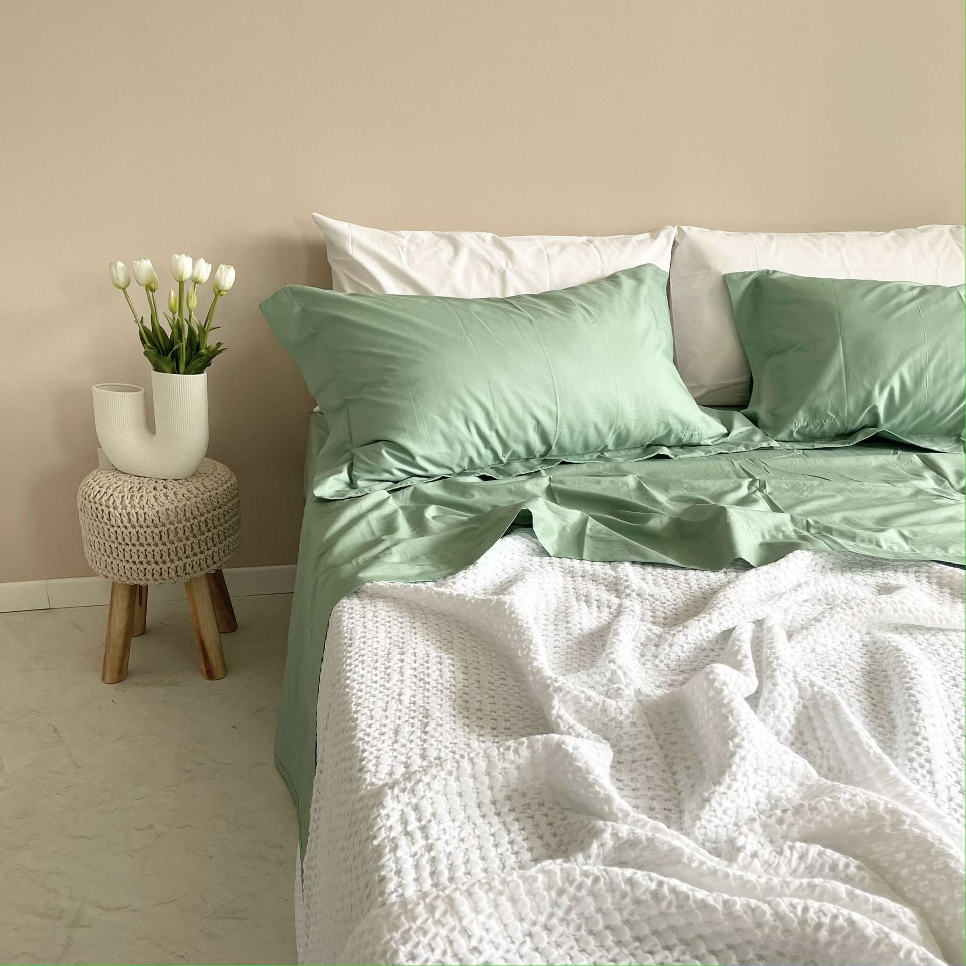 Immagine principale di Completo Letto Matrimoniale LB Tinta Unita Percalle di Cotone -9 colori | Laura Biagiotti