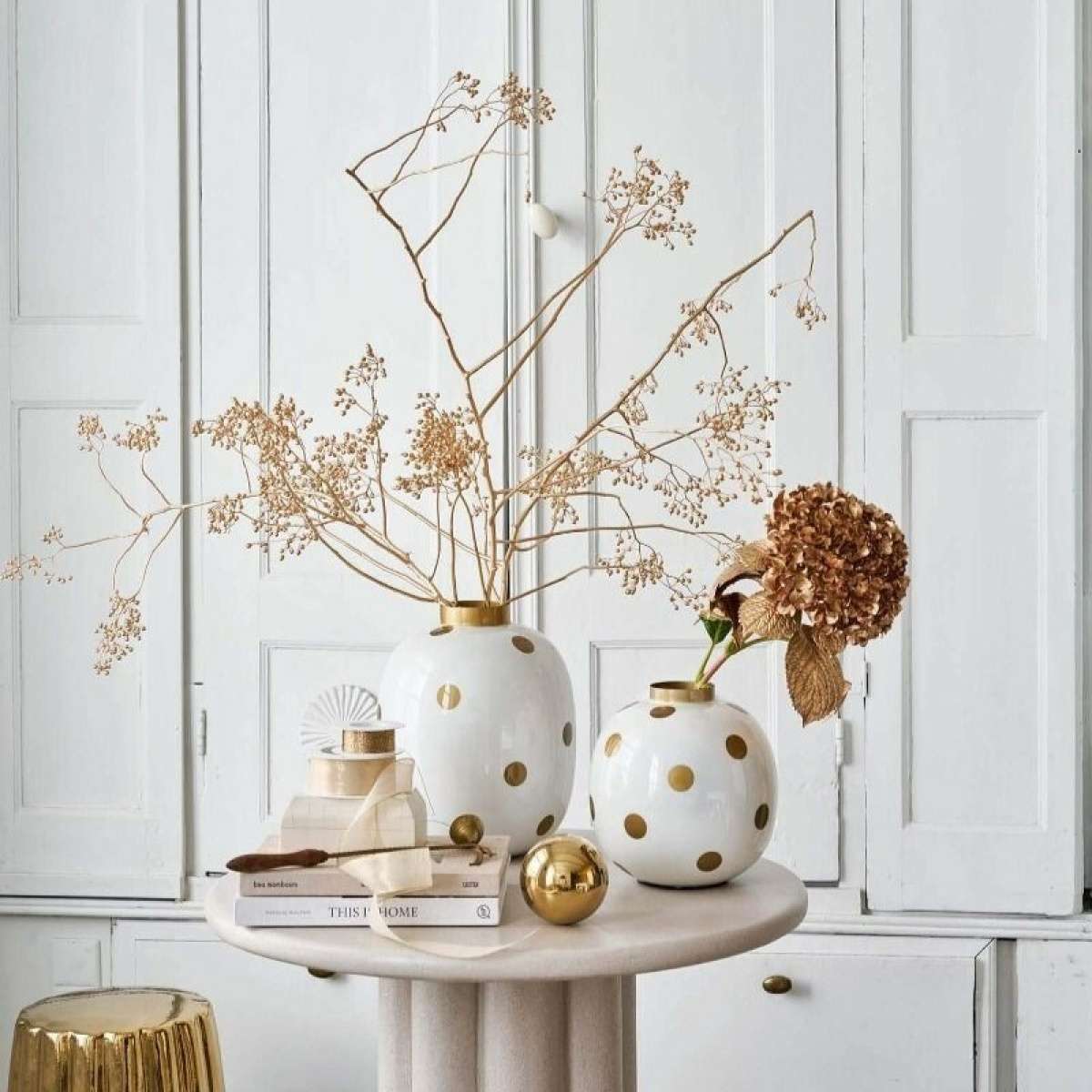 Immagine del prodotto Vaso Metal Dots White and Gold 23 cm | Pip Studio Amsterdam