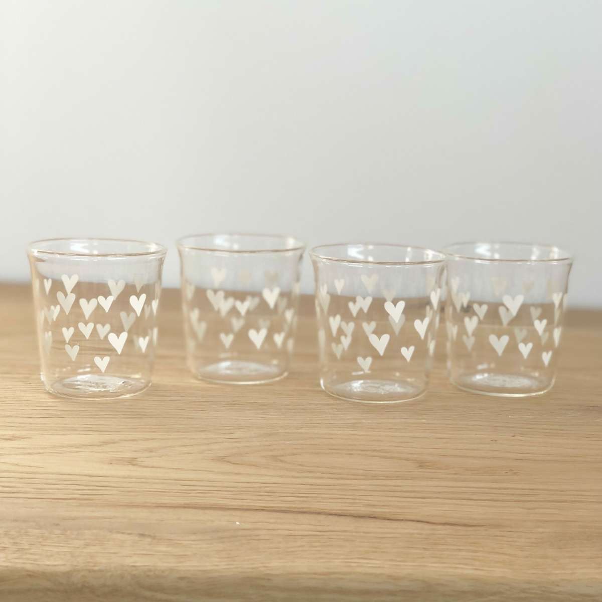 Immagine del prodotto Set 4 Bicchierini Espresso in vetro boroslicato Tappezzati di Cuori | Simple Day