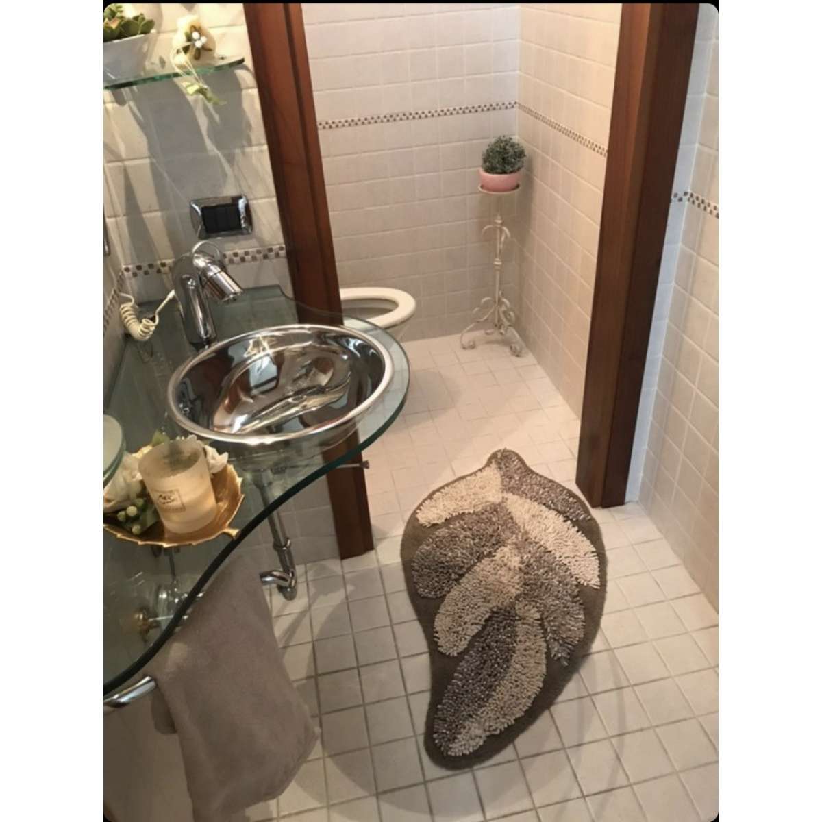 Immagine del prodotto Tappeto Bagno Foglia in Ciniglia di Puro Cotone con Base Antiscivolo | Pietro Zanetti Home