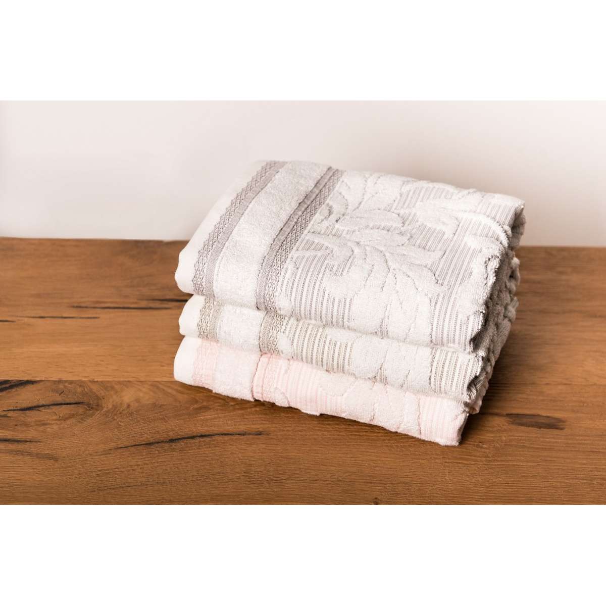 Immagine del prodotto Set Asciugamani in Jacquard Flowers 100% Cotone | Pietro Zanetti Home