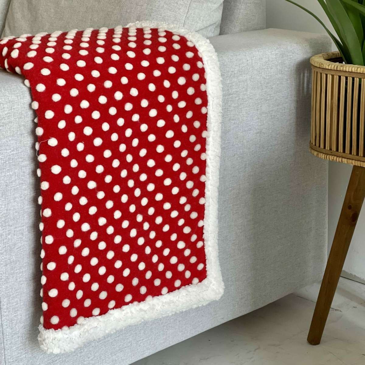 Immagine del prodotto Plaid con Pois applicati in Misto Lana 130x160 cm (2 colori) | Pietro Zanetti Home