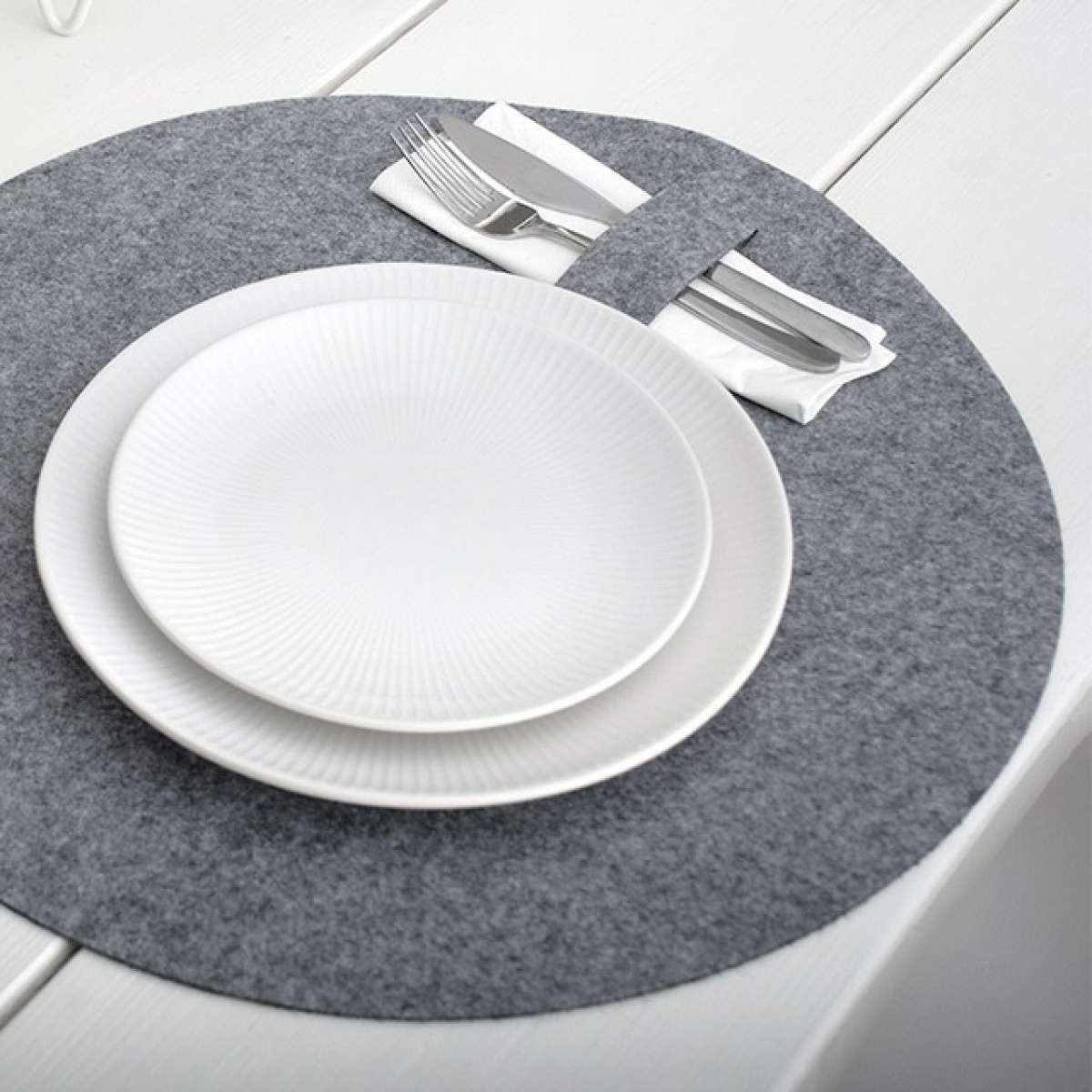 Immagine del prodotto Tovaglietta Americana Rotonda in Feltro Grigio | Storefactory