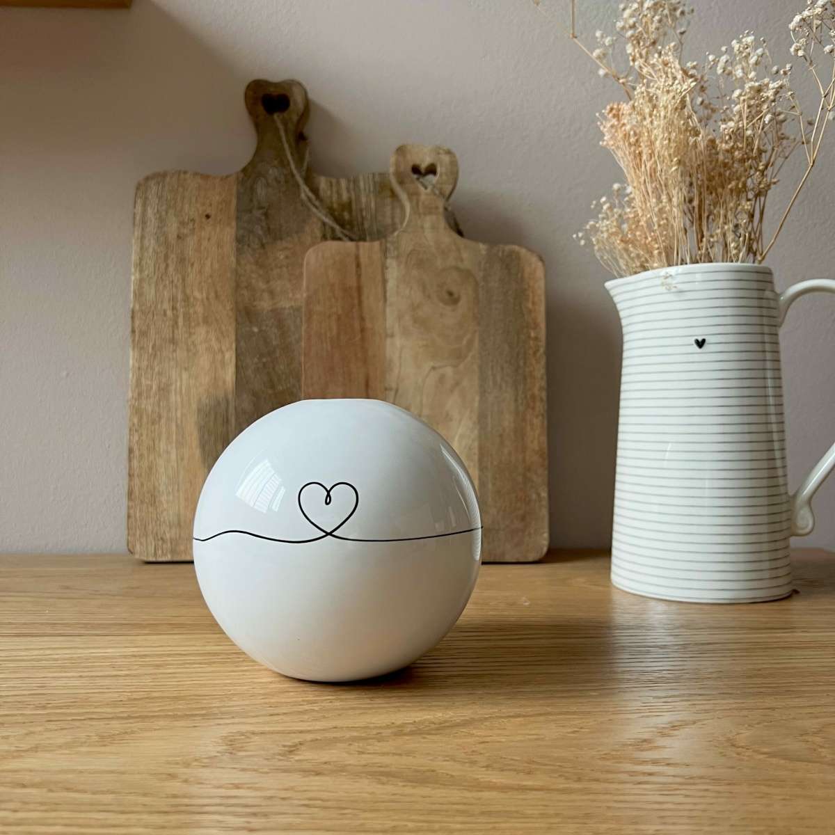 Immagine del prodotto Vaso in Ceramica con Cuore stilizzato + provetta in vetro ø13 cm | Fiorditerra