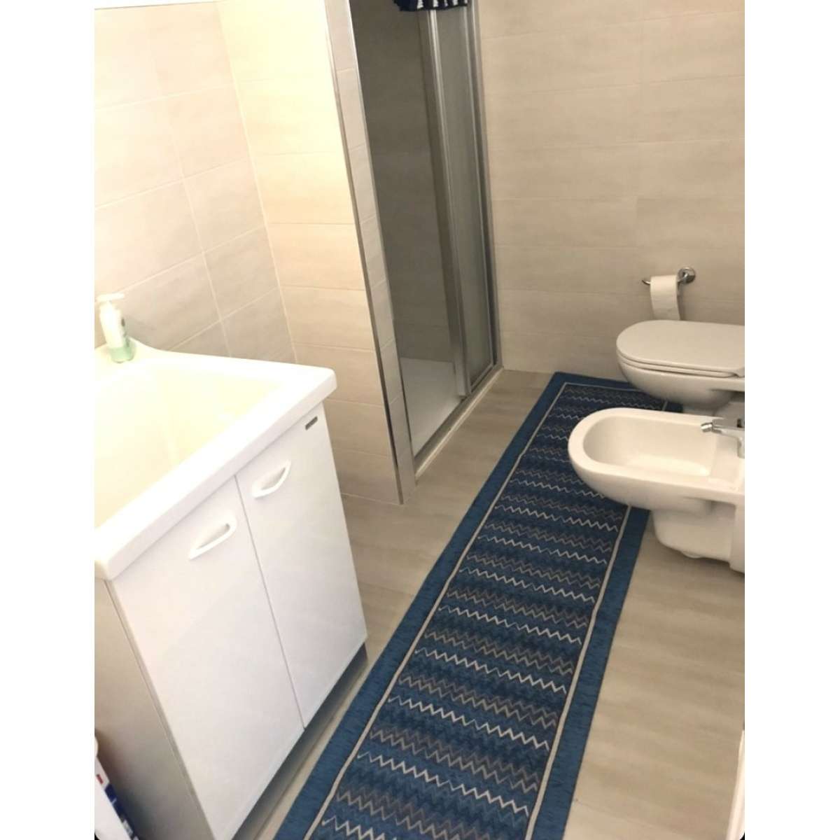 Immagine del prodotto Tappeto Cucina Zig Zag Blu Antiscivolo e Lavabile in Lavatrice | Pietro Zanetti Home