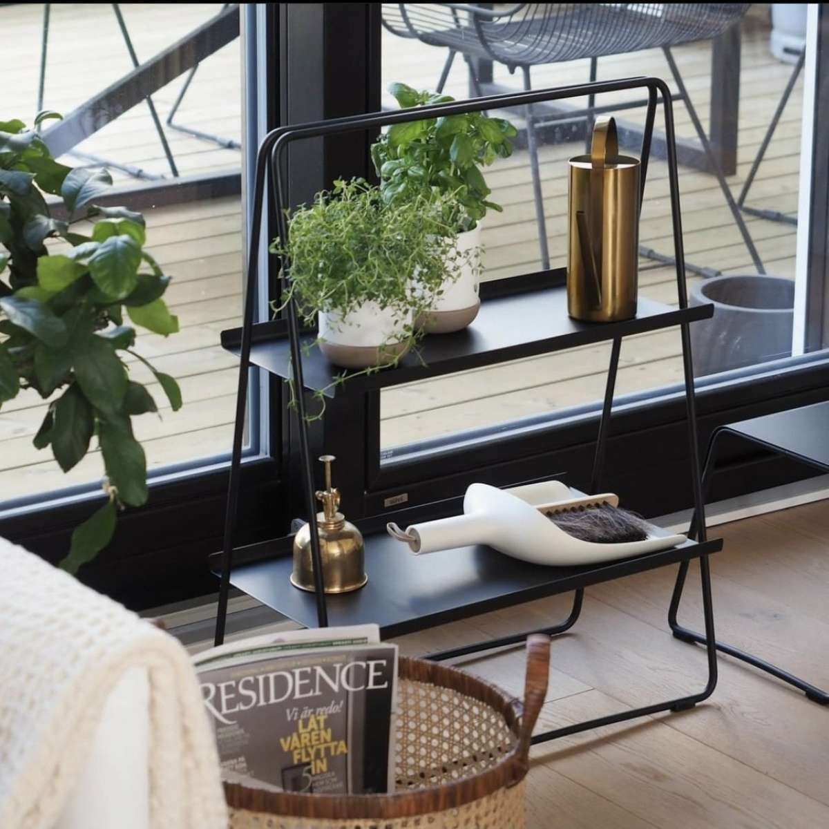Immagine del prodotto Scaffale A -Table Large Nero in metallo | Zone Denmark