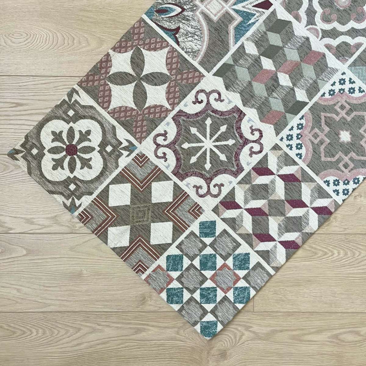 Tappeto Maioliche Grigio Caldo Antiscivolo e Lavabile in Lavatrice | Pietro Zanetti Home Immagine del prodotto Tappeto Maioliche Grigio Caldo Antiscivolo e Lavabile in Lavatrice | Pietro Zanetti Home