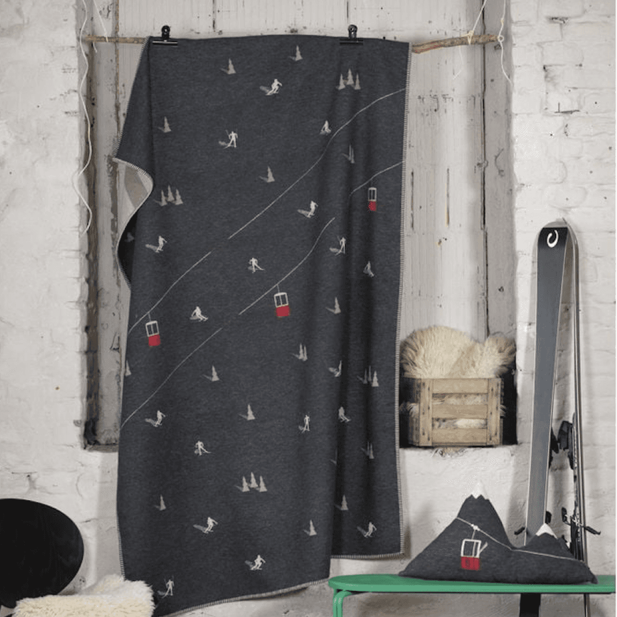 Plaid invernale in Cotone Pista Scii e e Cabine 140x200 cm (2 Colori) | David Fussenegger Immagine del prodotto Plaid invernale in Cotone Pista Scii e e Cabine 140x200 cm (2 Colori) | David Fussenegger