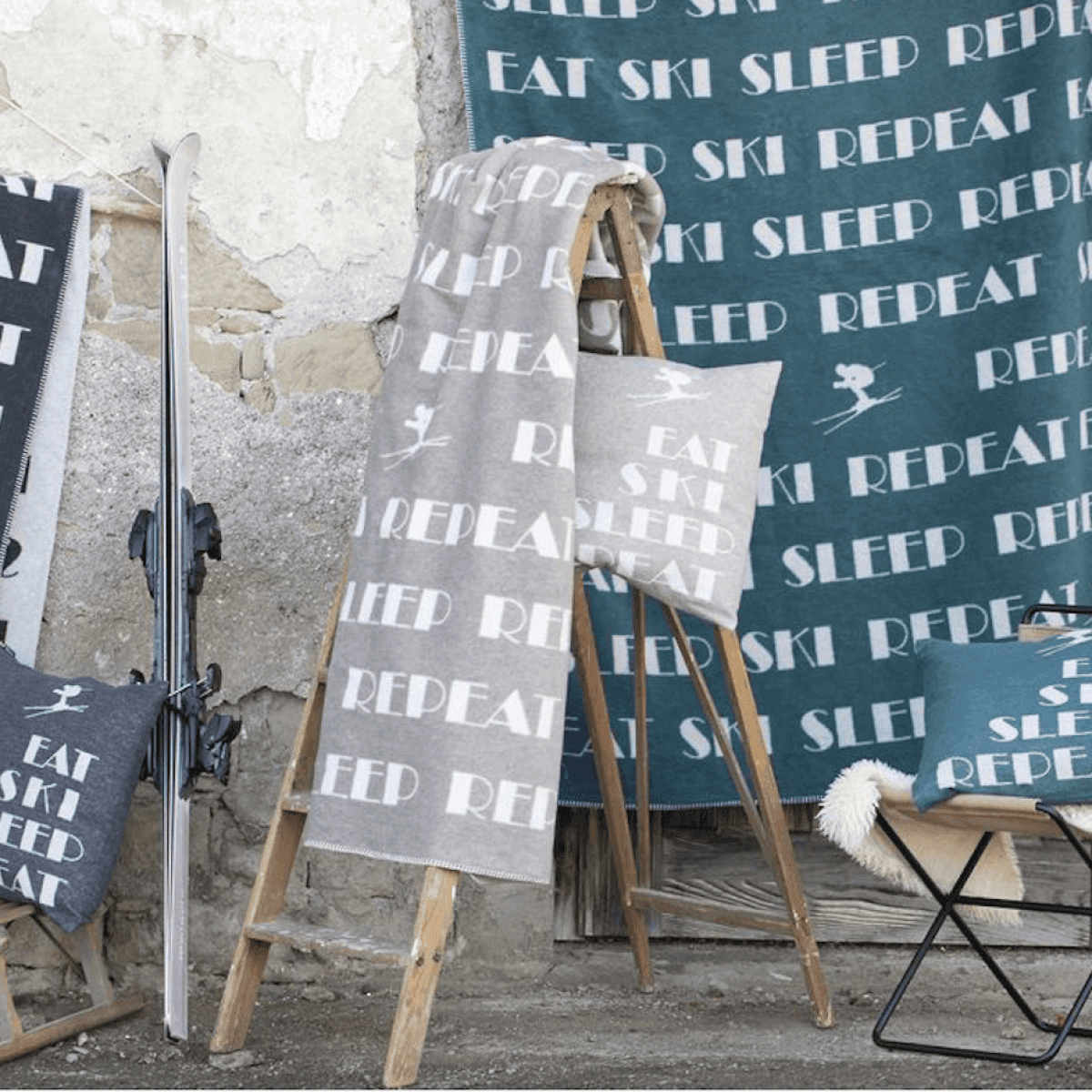 Coperta Singola invernale in Cotone Eat Ski Sleep Repeat 150x200 cm (3 Colo | David Fussenegger Immagine del prodotto Coperta Singola invernale in Cotone Eat Ski Sleep Repeat 150x200 cm (3 Colo | David Fussenegger