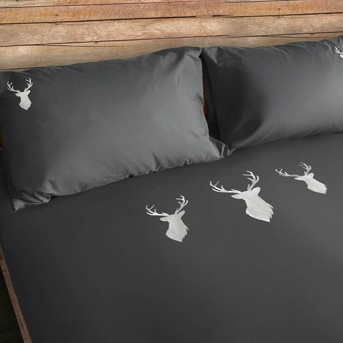 Copripiumino Matrimoniale Deer - 4 Colori | Daunex Immagine del prodotto Copripiumino Matrimoniale Deer - 4 Colori | Daunex