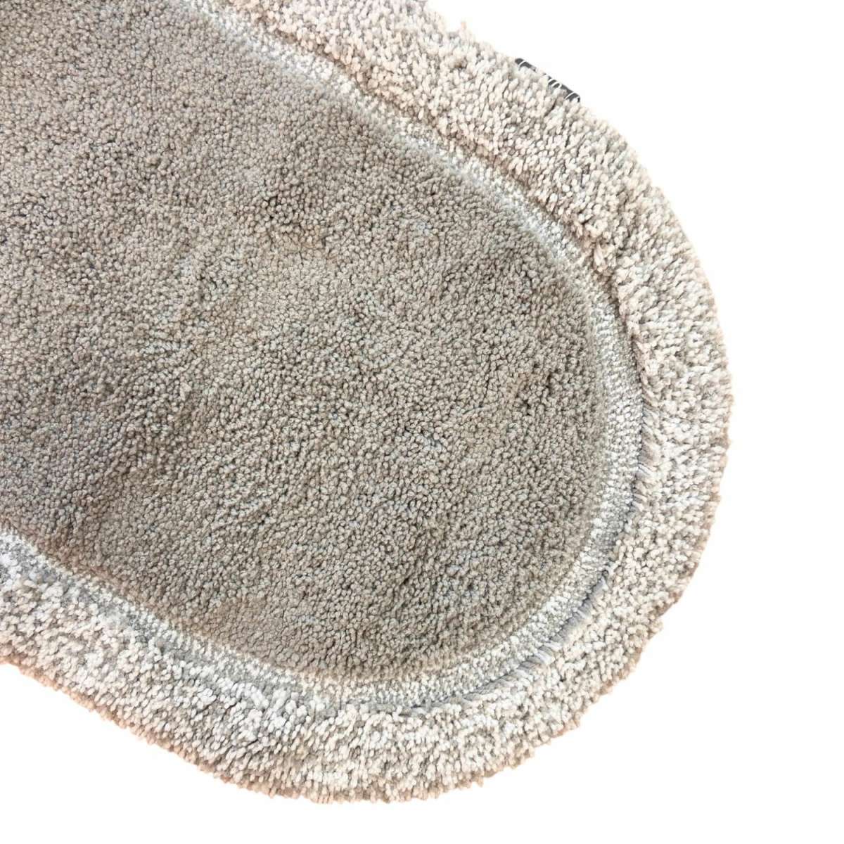 Tappeto Bagno New Moon OVALE in Soffice Microfibra e Viscosa - 2 Colori | Pietro Zanetti Home Immagine del prodotto Tappeto Bagno New Moon OVALE in Soffice Microfibra e Viscosa - 2 Colori | Pietro Zanetti Home