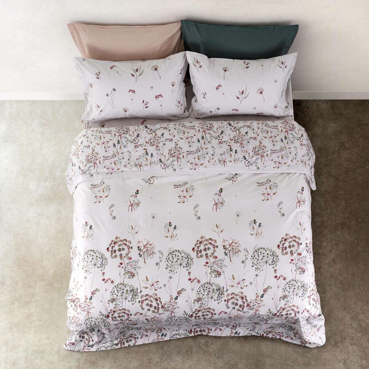 Completo Letto Matrimoniale DayDream 2677 - 2 Colori | Cogal Immagine del prodotto Completo Letto Matrimoniale DayDream 2677 - 2 Colori | Cogal