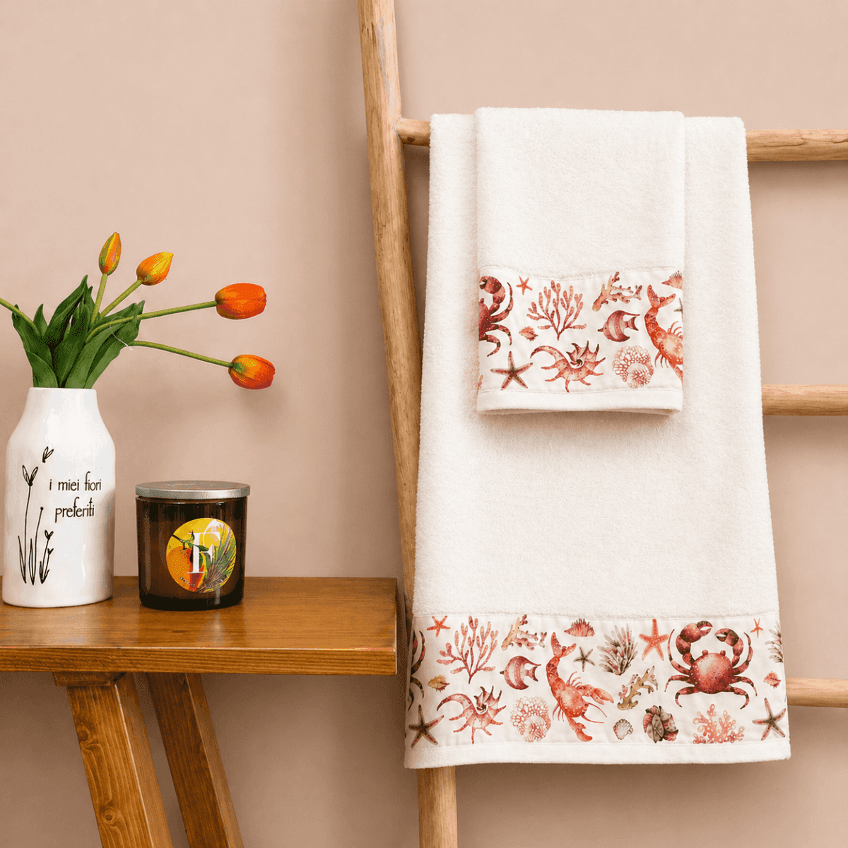 Set Asciugamani Bagno Fondale Marino - 4 colori | Pietro Zanetti Home Immagine del prodotto Set Asciugamani Bagno Fondale Marino - 4 colori | Pietro Zanetti Home