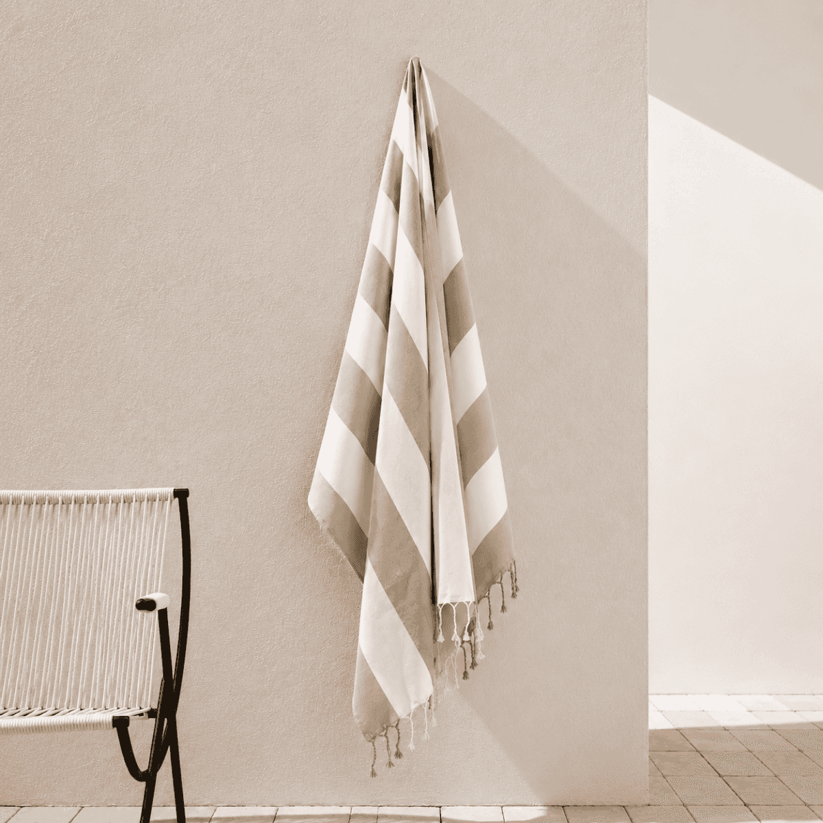 Telo Mare Fouta Antigua con Frange 100x200cm in 100% Cotone - 4 Colori | Cavalieri Spa Immagine del prodotto Telo Mare Fouta Antigua con Frange 100x200cm in 100% Cotone - 4 Colori | Cavalieri Spa