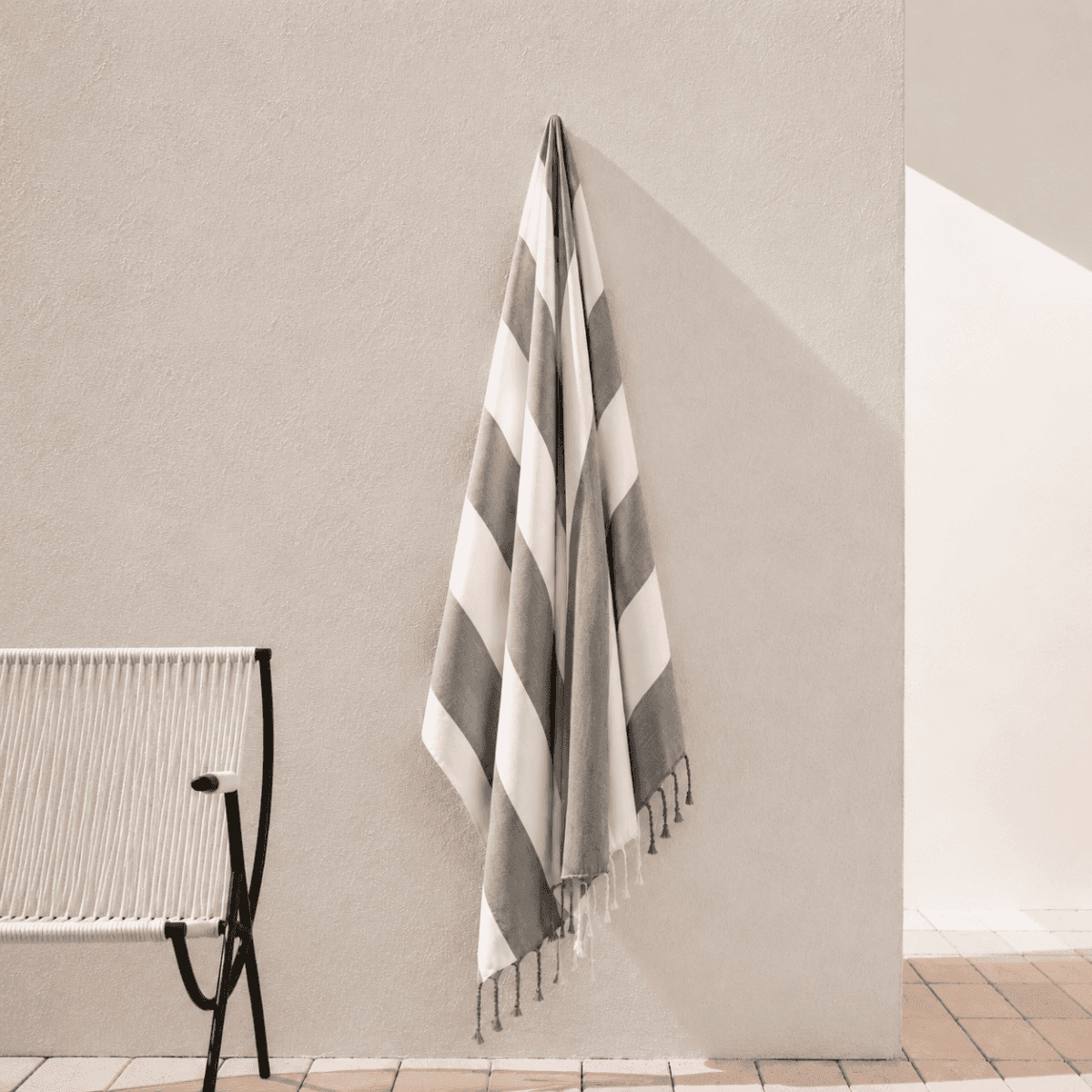 Telo Mare Fouta Antigua con Frange 100x200cm in 100% Cotone - 4 Colori | Cavalieri Spa Immagine del prodotto Telo Mare Fouta Antigua con Frange 100x200cm in 100% Cotone - 4 Colori | Cavalieri Spa