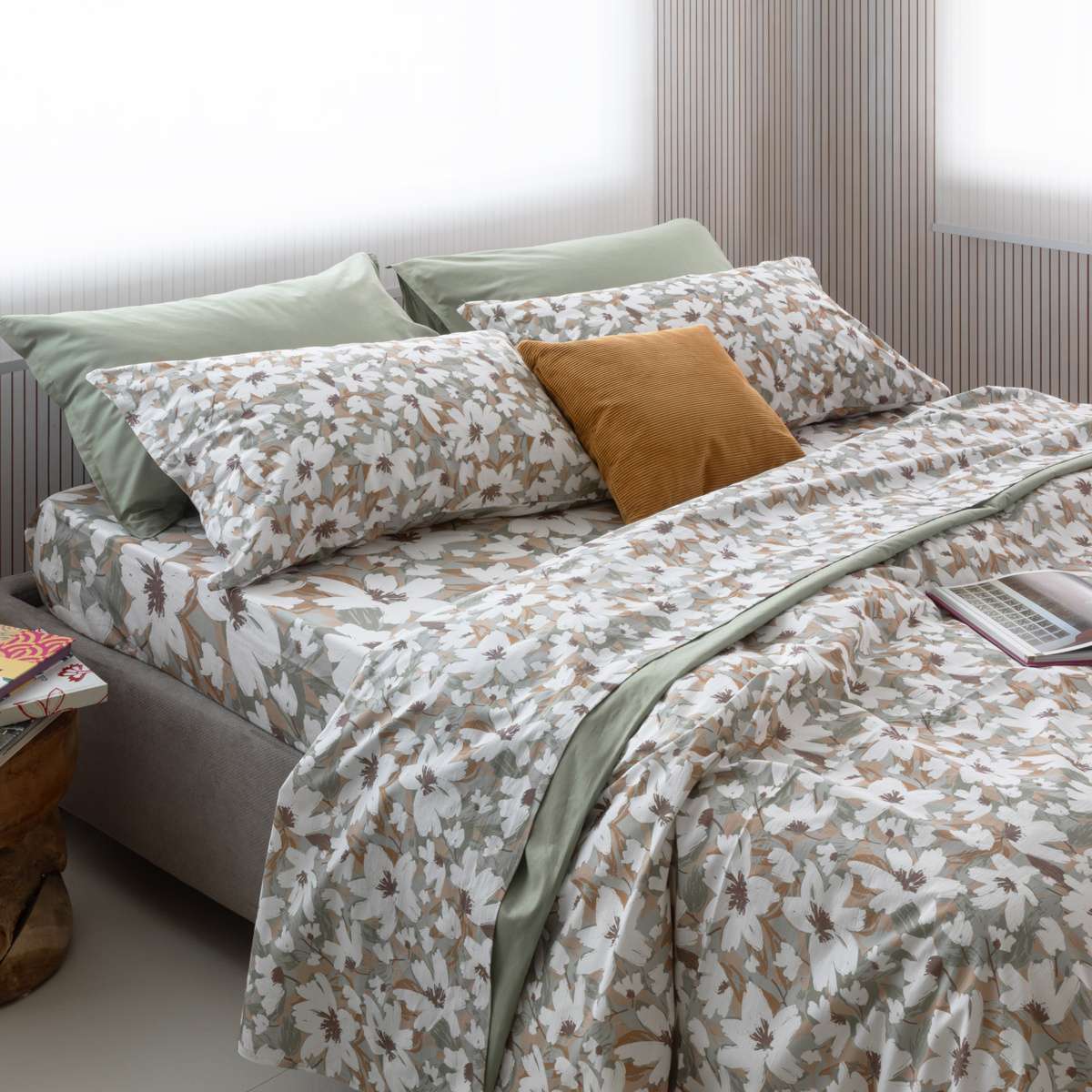 Completo Letto Matrimoniale Copriletto Uniques 2624- 2 Colori | Cogal Immagine del prodotto Completo Letto Matrimoniale Copriletto Uniques 2624- 2 Colori | Cogal