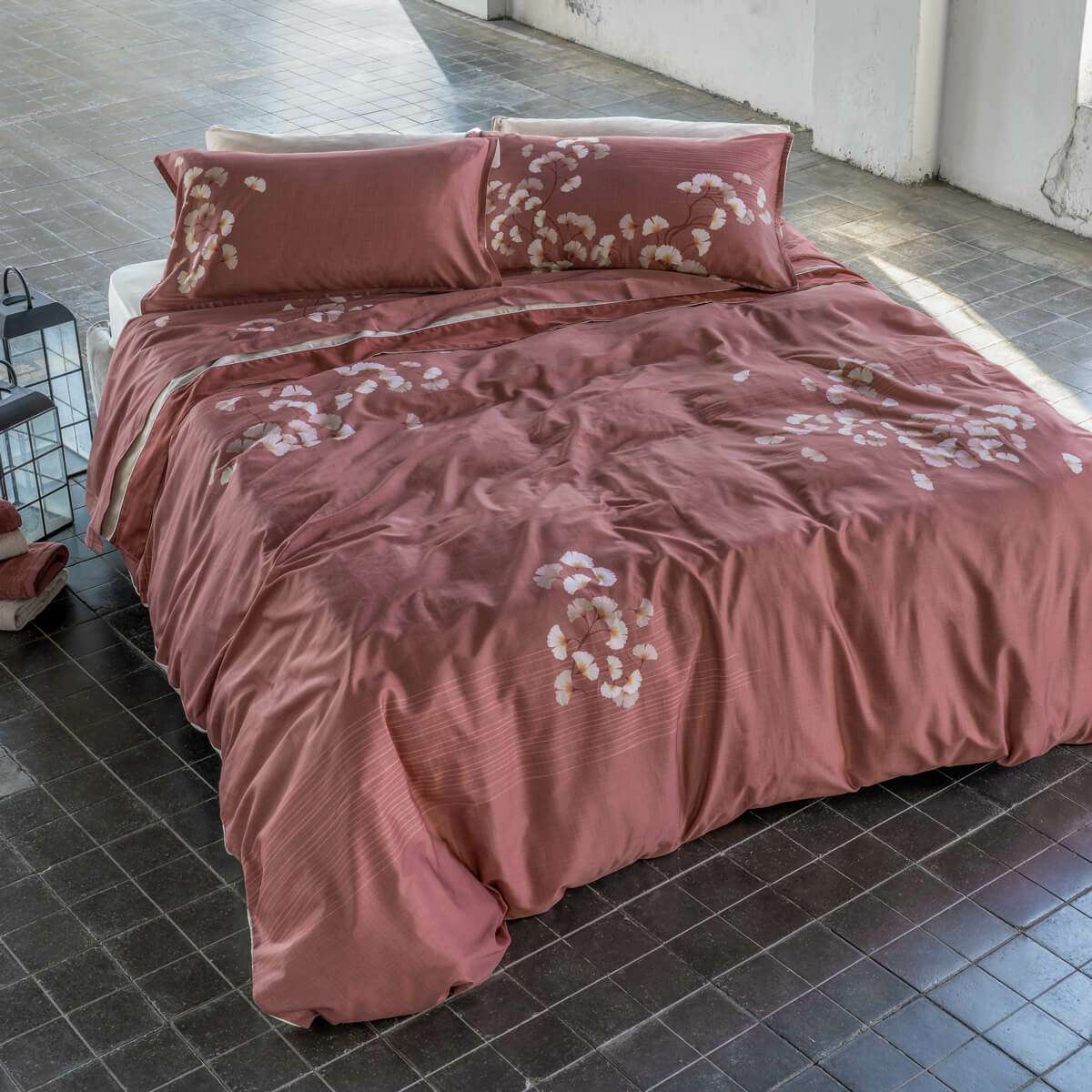 Completo Letto Matrimoniale Andy 2690 in Raso di Cotone - 2 Colori | Cogal Immagine del prodotto Completo Letto Matrimoniale Andy 2690 in Raso di Cotone - 2 Colori | Cogal