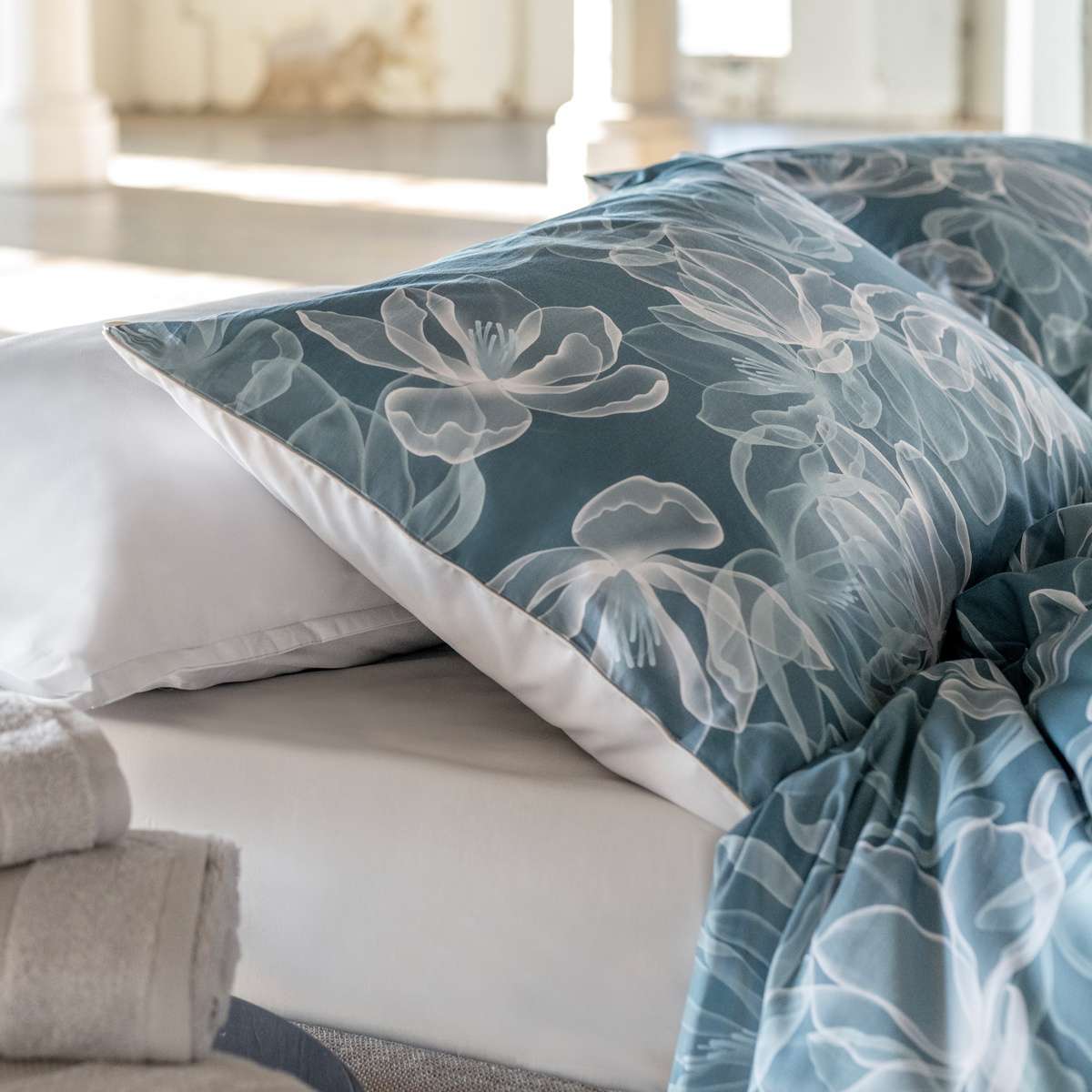 Completo Letto Matrimoniale Serena 2694 in Percalle di Cotone | Cogal Immagine del prodotto Completo Letto Matrimoniale Serena 2694 in Percalle di Cotone | Cogal